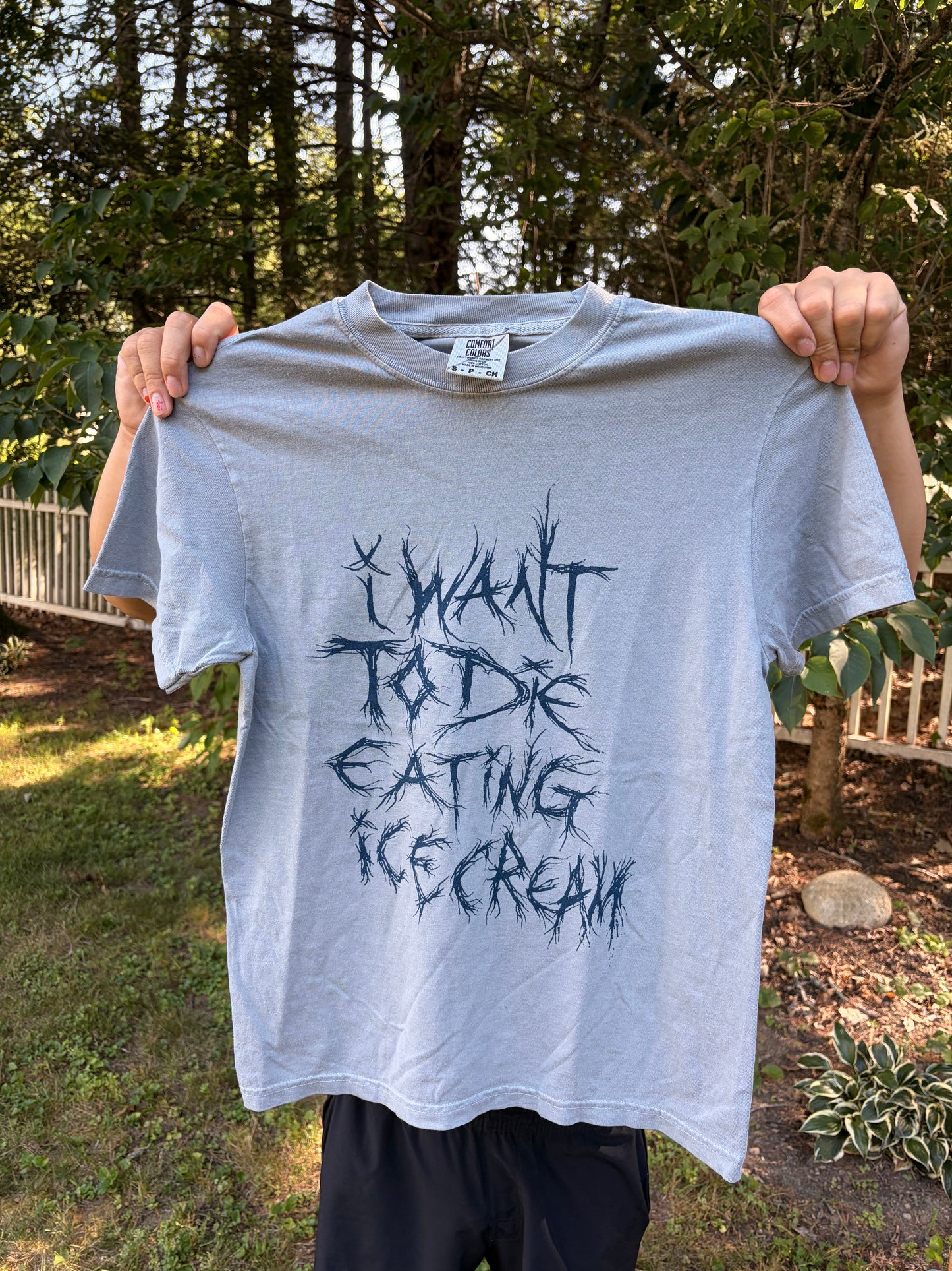 Small "I want to die eating ice cream" T-shirt